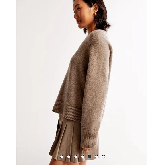 Abercrombie & Fitch Taupe Madeline Crew Sweater - Picture 4 of 14